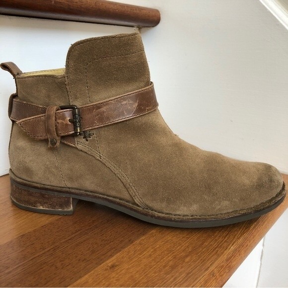 Bussola Ankle Booties Womens Size 38 US 7 Taupe Suede Leather Sevilla - Picture 1 of 12